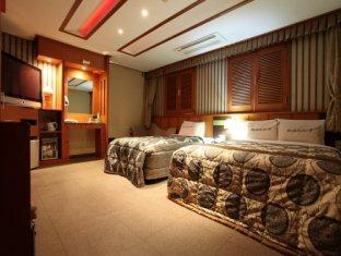 Rampart Hotel Suwon Dış mekan fotoğraf